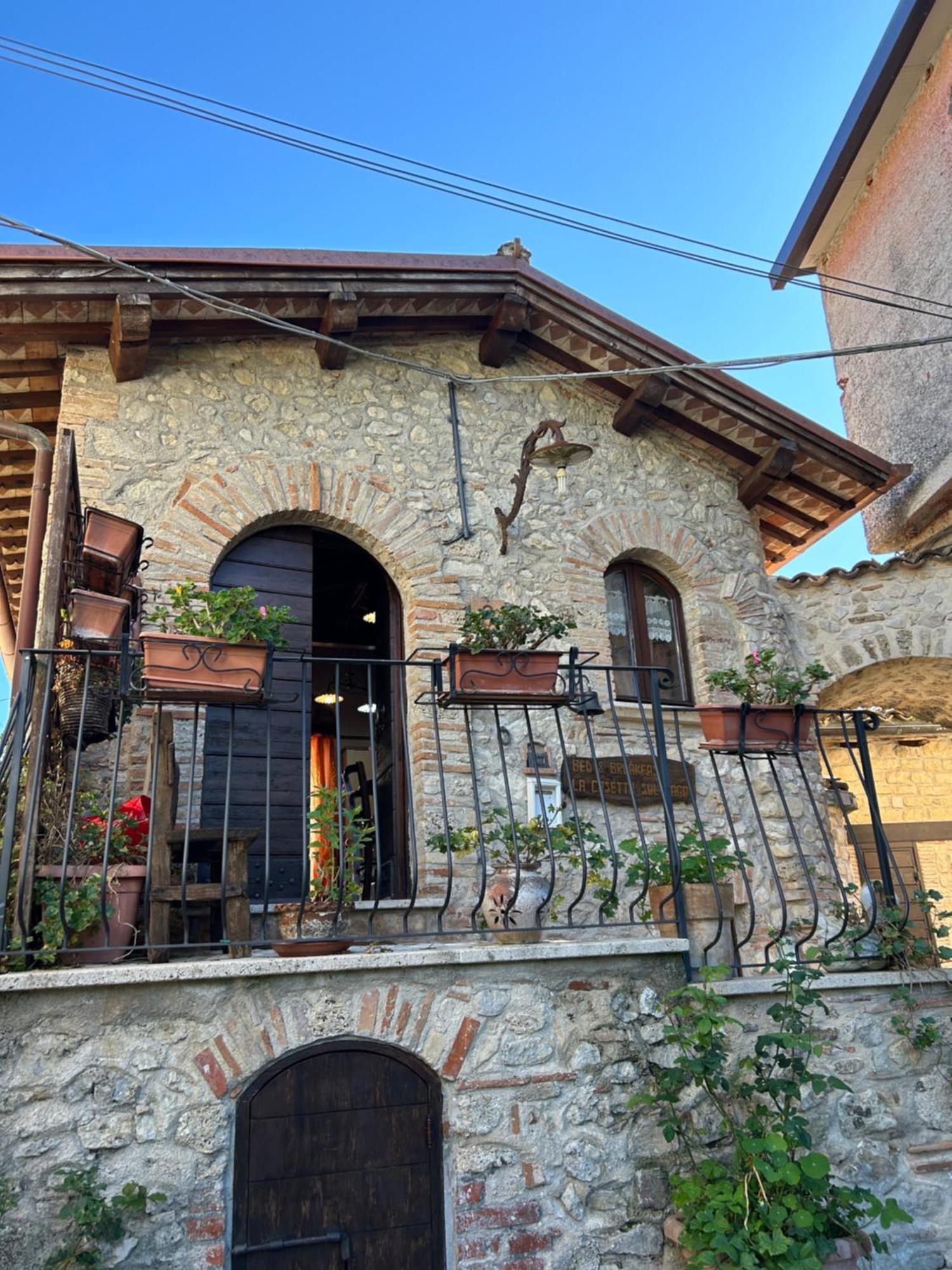 B&B La Casetta Sul Lago Colle di Tora Buitenkant foto