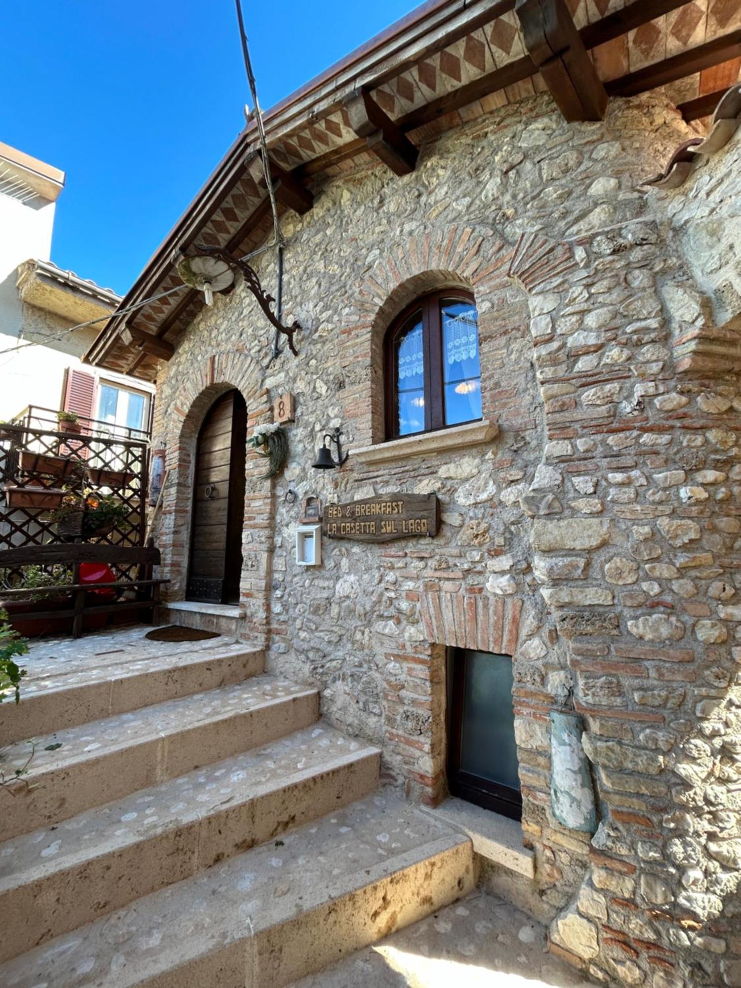 B&B La Casetta Sul Lago Colle di Tora Buitenkant foto