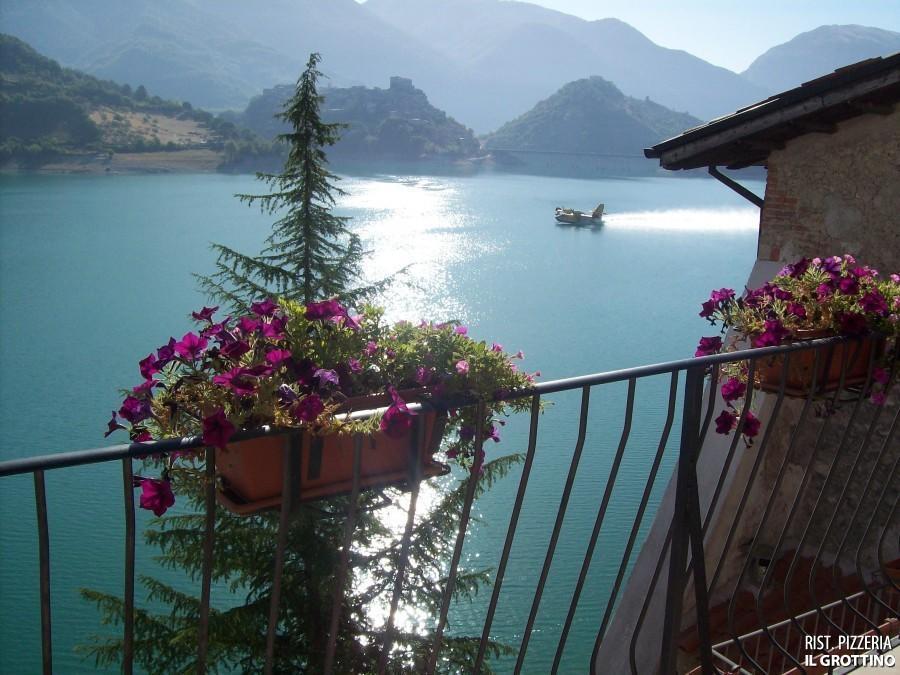 B&B La Casetta Sul Lago Colle di Tora Buitenkant foto