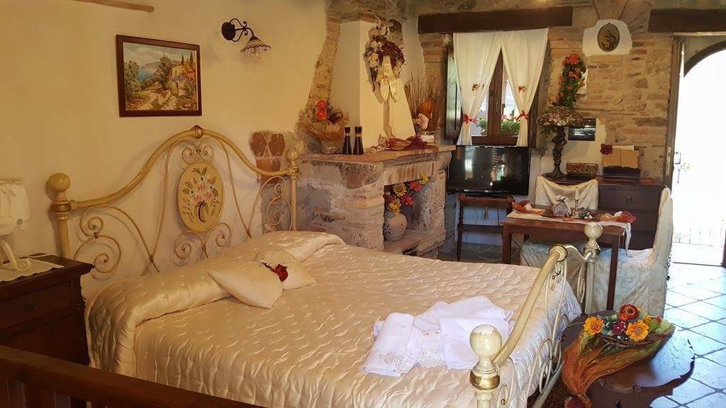 B&B La Casetta Sul Lago Colle di Tora Buitenkant foto